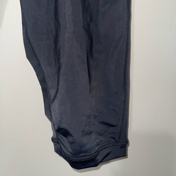 Women's Adidas Climalite Capris Size Medium - Picture 6 of 16